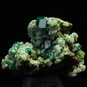 Dioptase and Duftite from Tsumeb, Otjikoto Region, Namibia
FOV: 2.8 cm